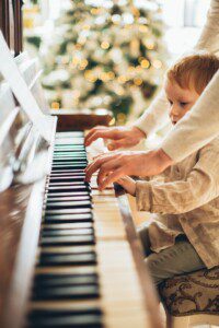 child piano lessom